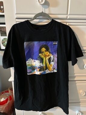 Olivia Rodrigo “sour” graphic tshirt